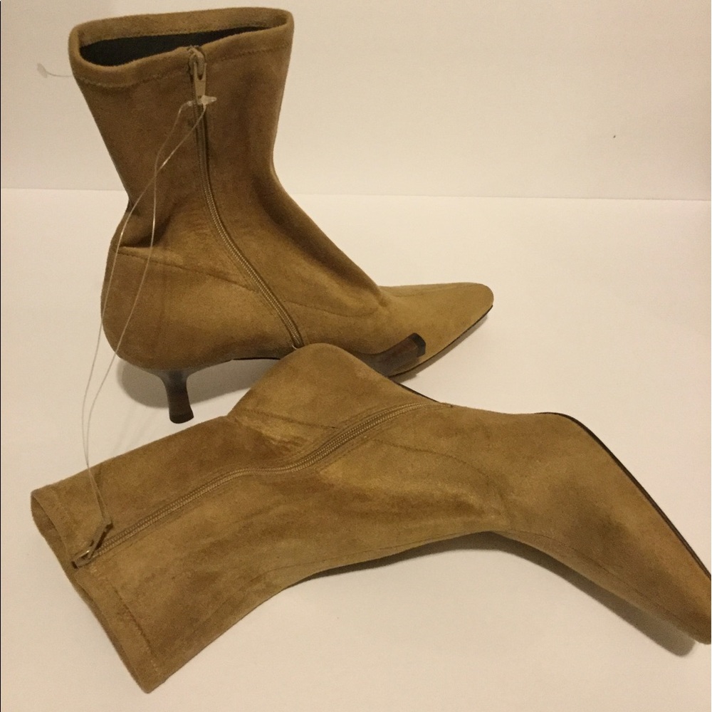 Talbott suede camel boots